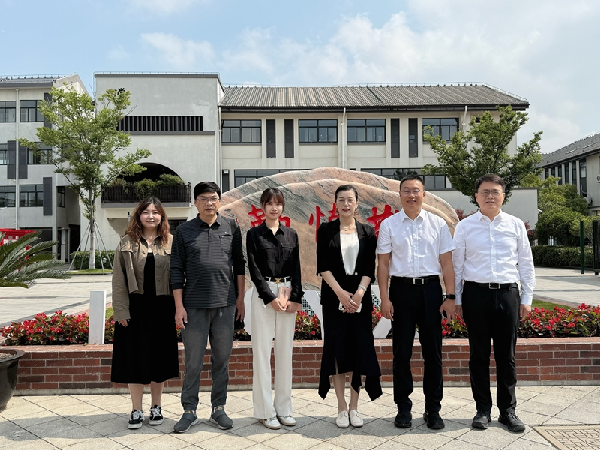 关怀暖童心 寄语筑未来